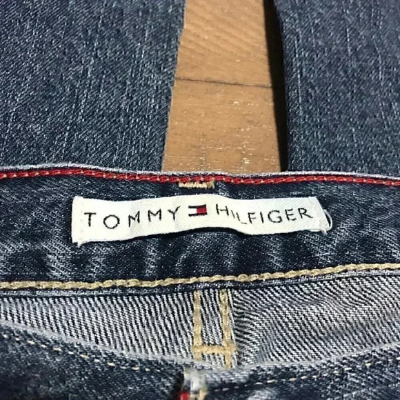Tommy Hilfiger Women's Boot Cut Jeans in Classic Blue - Picture 9 of 10